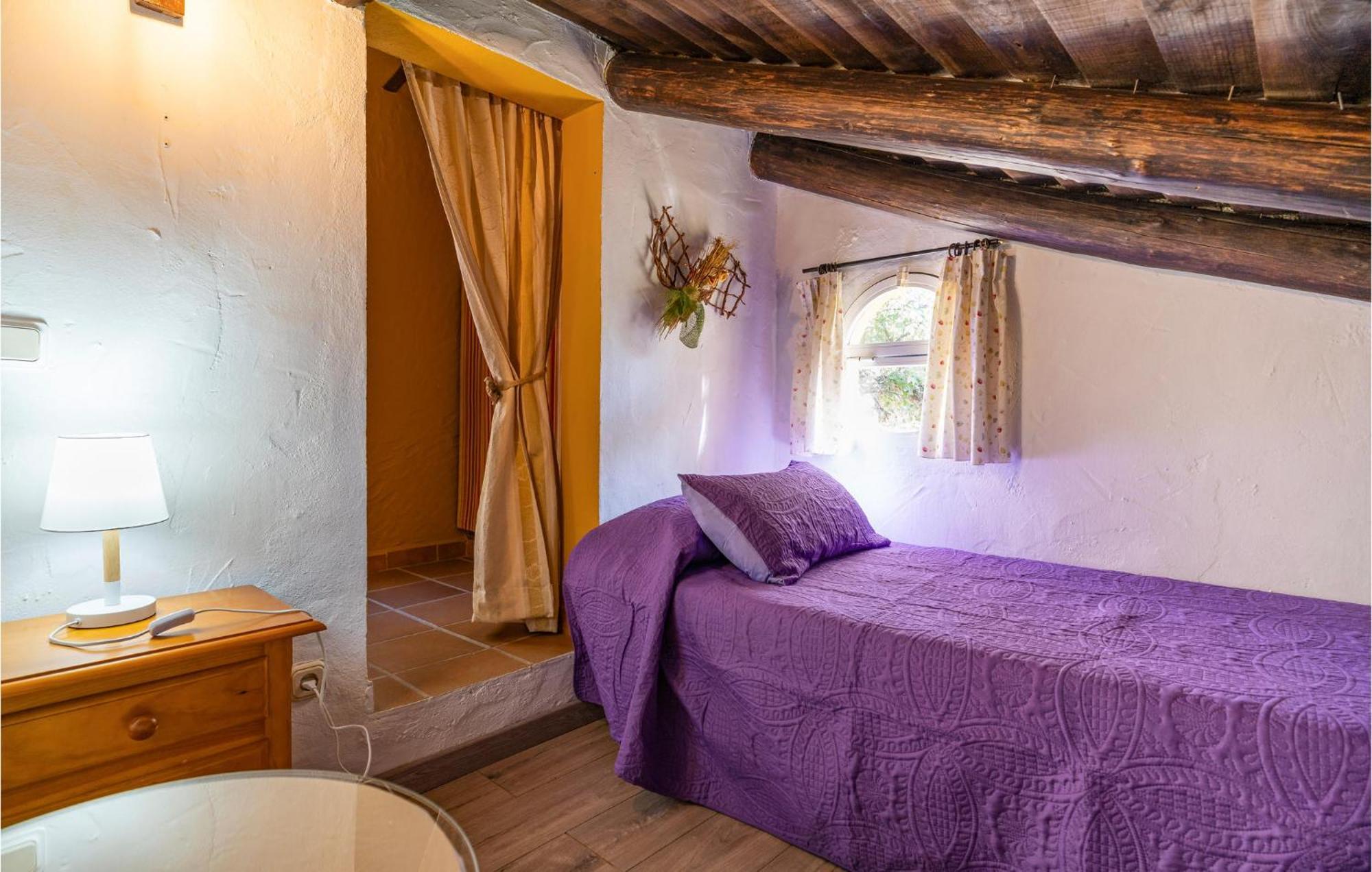 Amazing Cottage In Algatocin With Kitchen Exterior photo