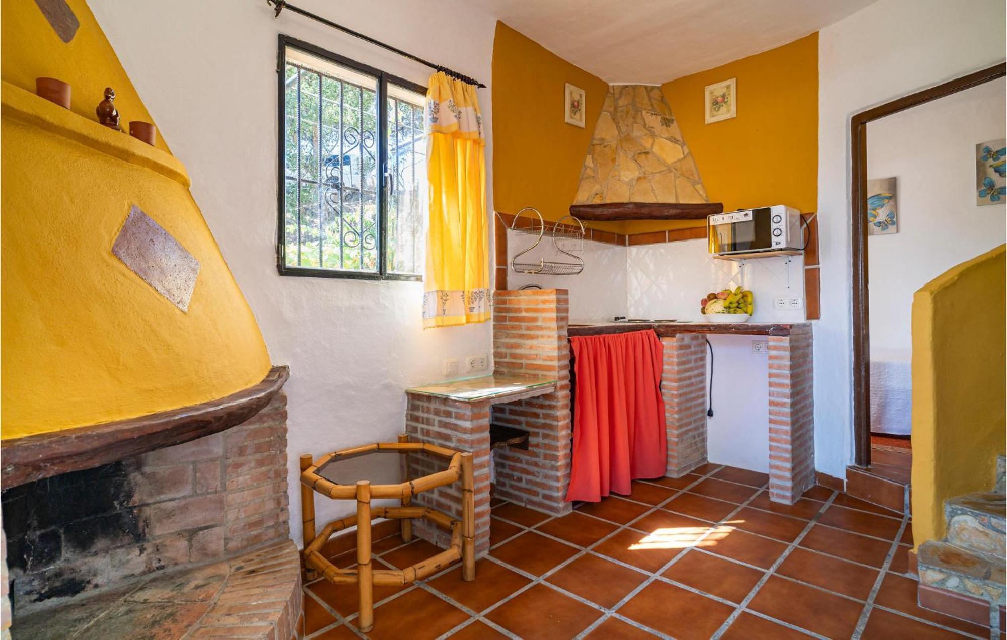 Amazing Cottage In Algatocin With Kitchen Exterior photo