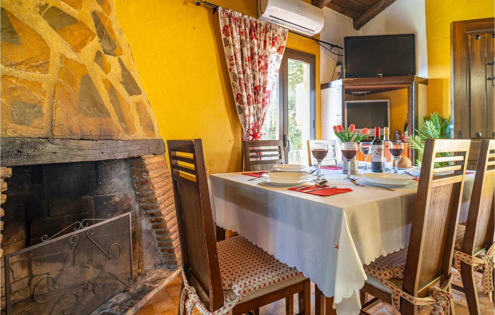 Amazing Cottage In Algatocin With Kitchen Exterior photo